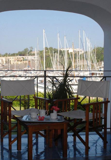 Hotel La Tonnara Procida Esterno foto