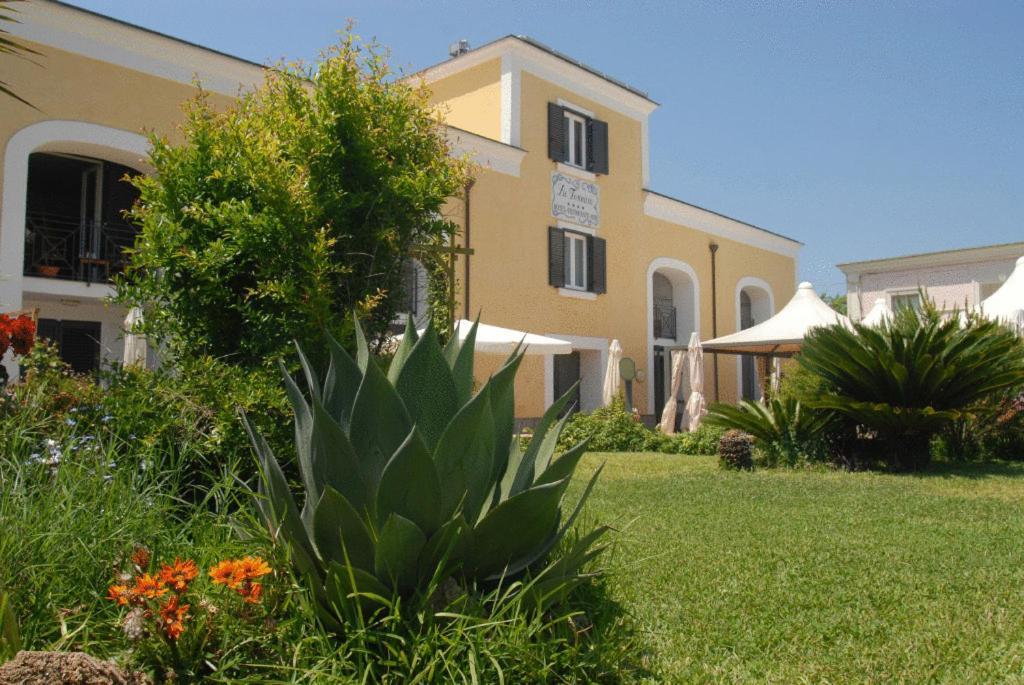 Hotel La Tonnara Procida Esterno foto